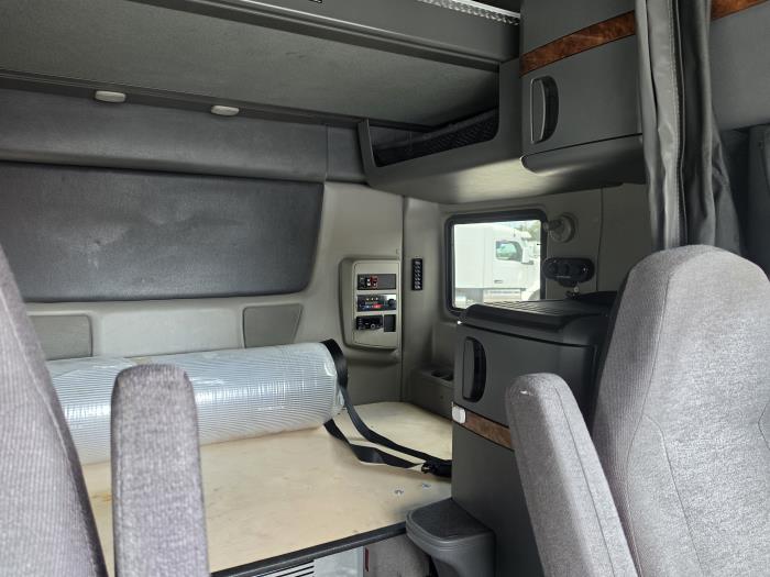 2022 International LT625-20