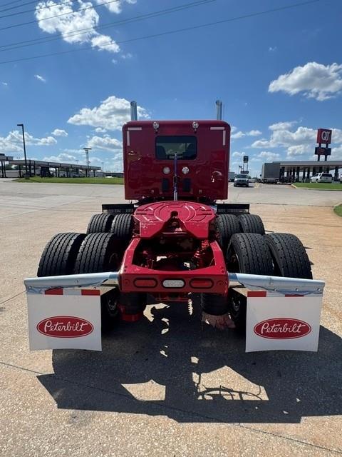 2027 Peterbilt 589-3