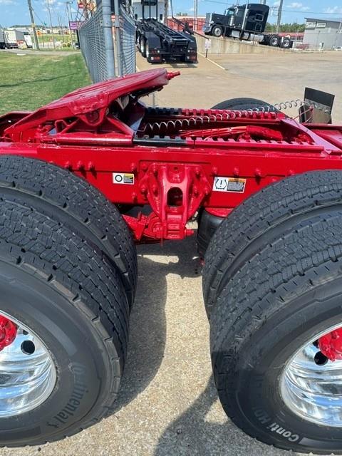 2027 Peterbilt 589-15