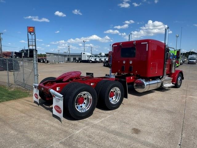 2027 Peterbilt 589-16