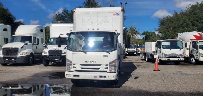 2019 Isuzu NPR-2