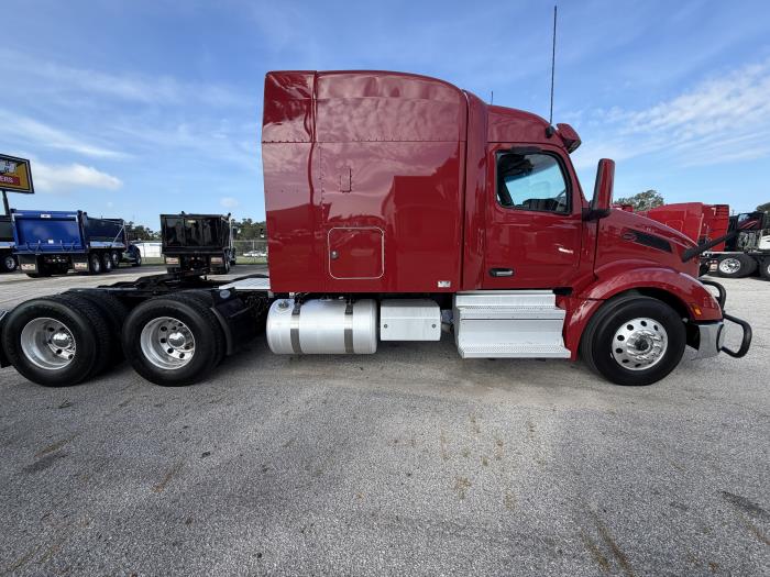 2023 Peterbilt 579-4