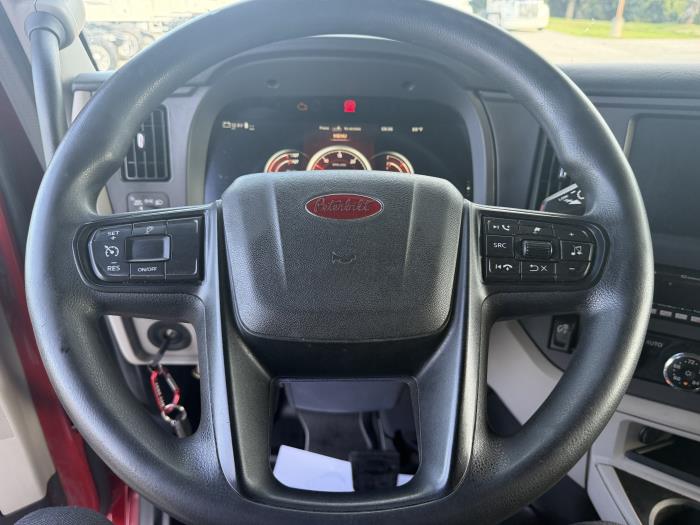 2023 Peterbilt 579-10