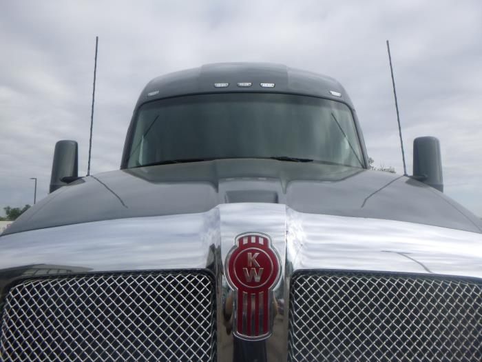 2022 Kenworth T680-8