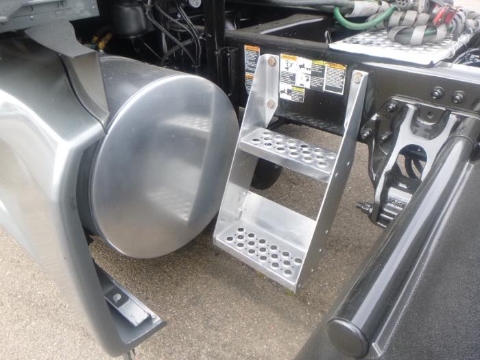 2022 Kenworth T680-32
