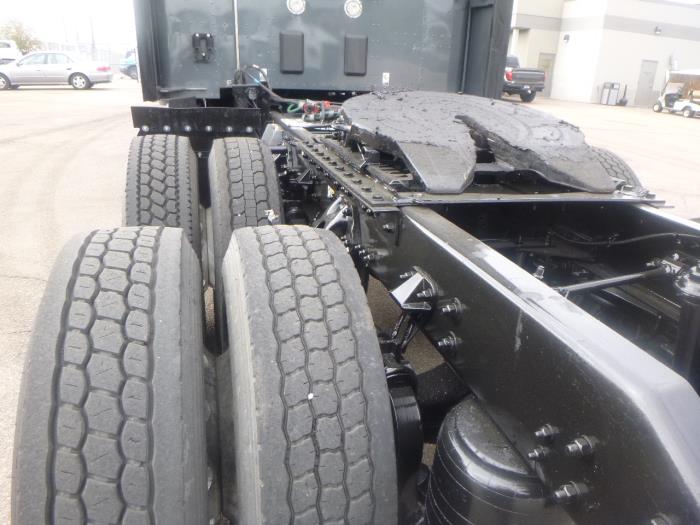 2022 Kenworth T680-34
