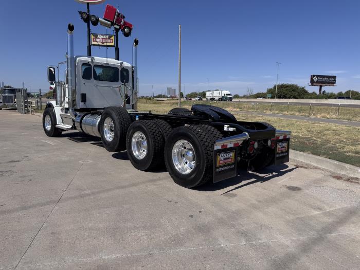 2027 Peterbilt 589-4