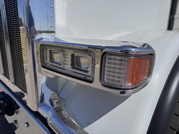 2027 Peterbilt 589-10