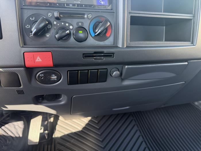 2026 Isuzu NRR-15