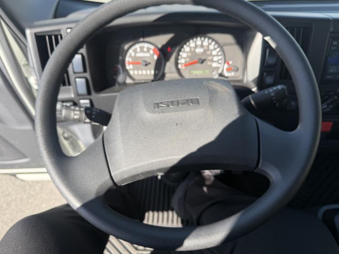 2026 Isuzu NRR-17