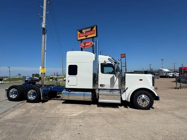 2027 Peterbilt 589-2