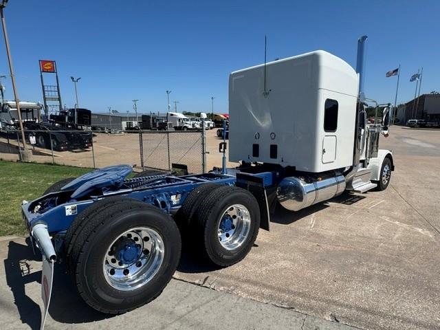 2027 Peterbilt 589-11