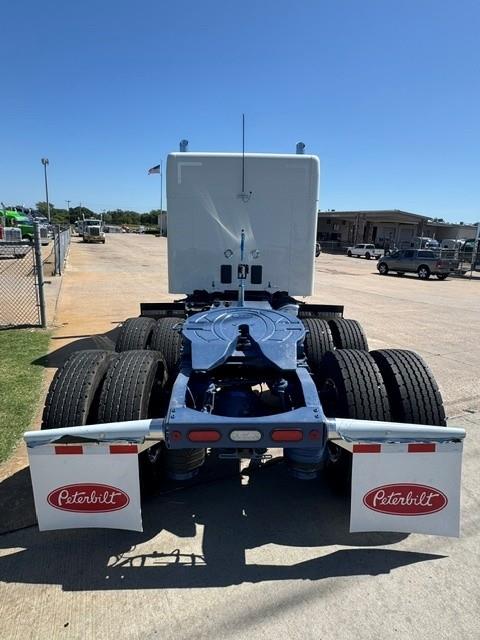 2027 Peterbilt 589-12