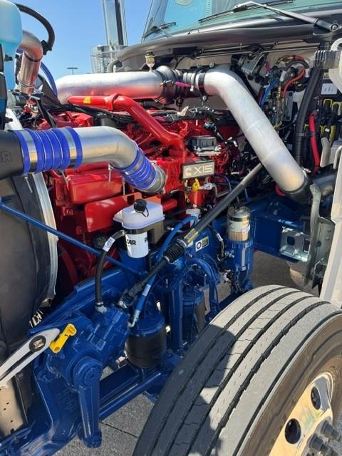 2027 Peterbilt 589-33