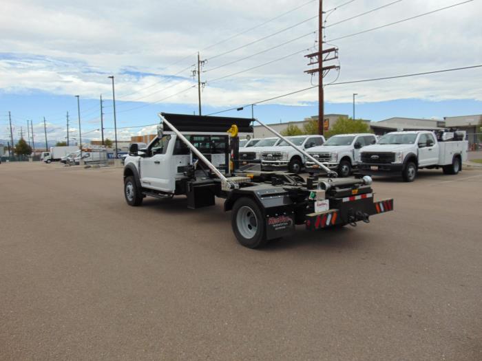 2025 Ford F-600-13