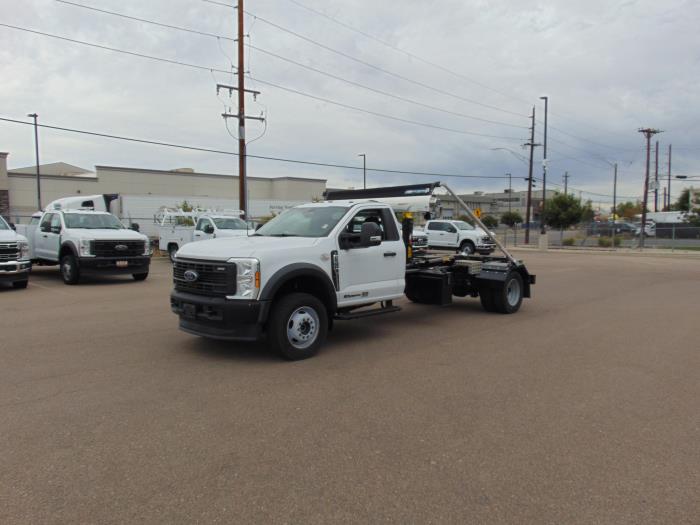 2025 Ford F-600-15