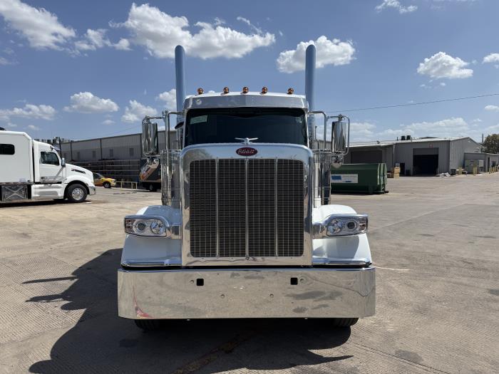 2027 Peterbilt 589-12