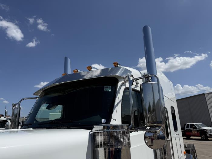 2027 Peterbilt 589-13