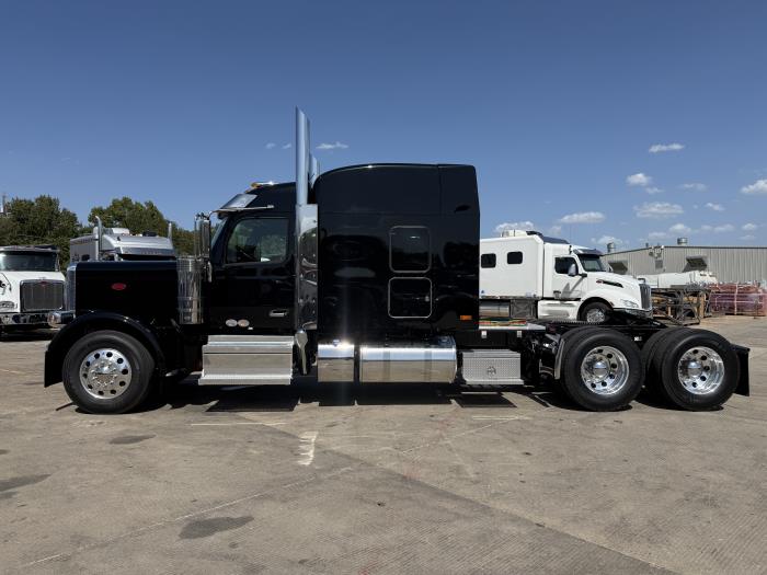 2027 Peterbilt 589-4