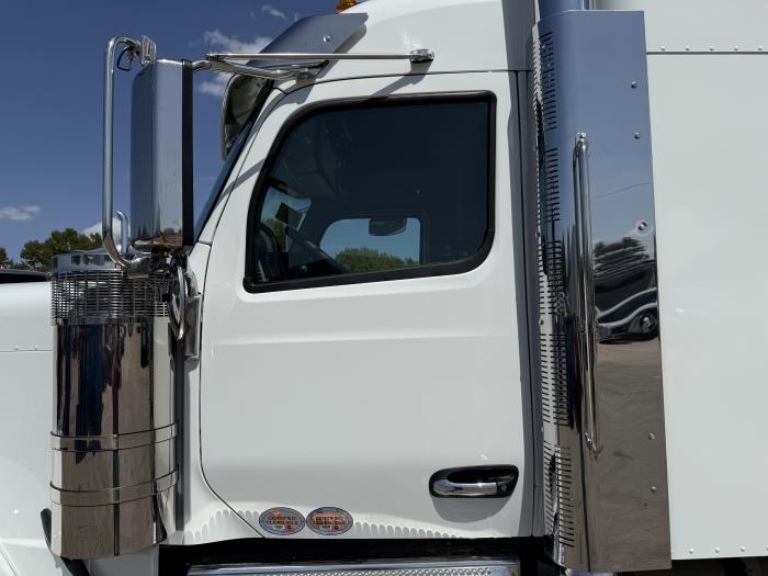 2027 Peterbilt 589-25