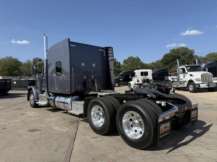 2027 Peterbilt 589-6