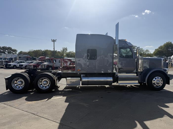 2027 Peterbilt 589-9