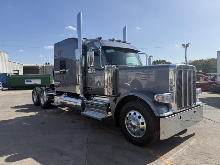 2027 Peterbilt 589-11