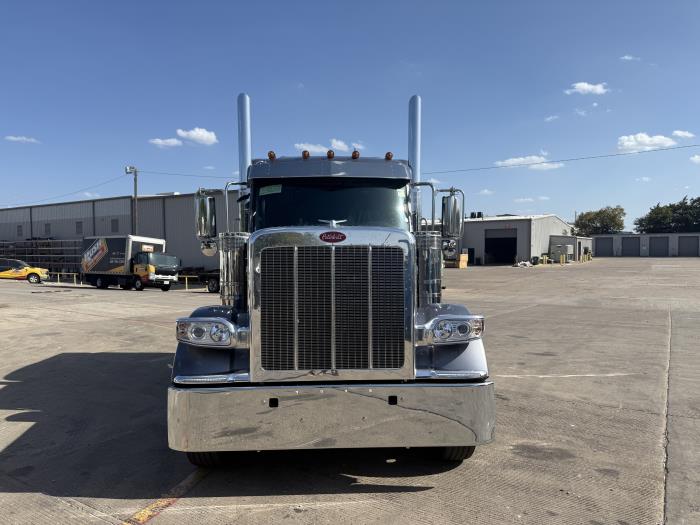 2027 Peterbilt 589-12