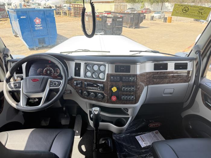 2027 Peterbilt 589-59