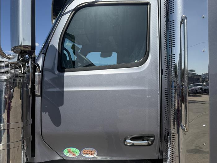 2027 Peterbilt 589-25
