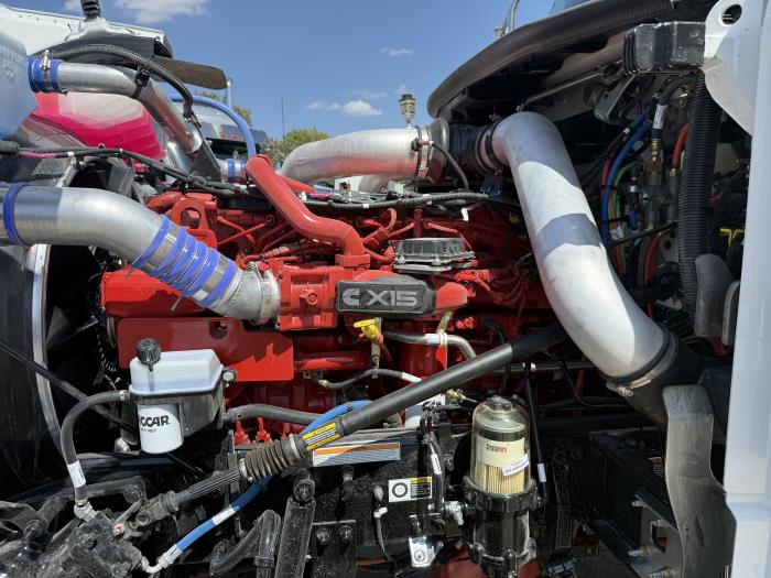 2027 Peterbilt 589-61