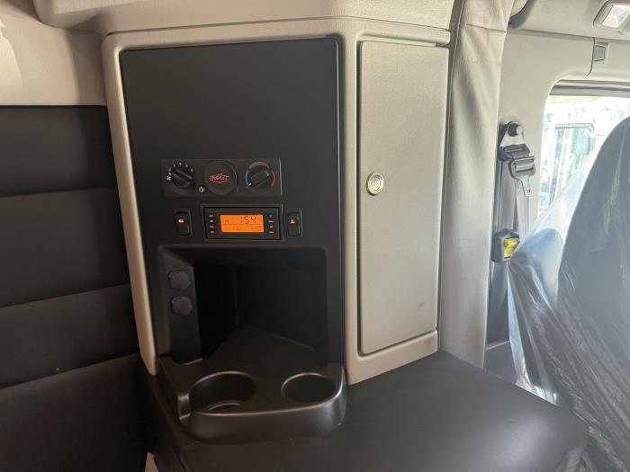 2027 Peterbilt 589-53