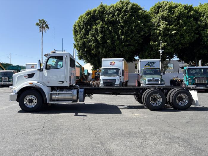 2027 Peterbilt 567-8