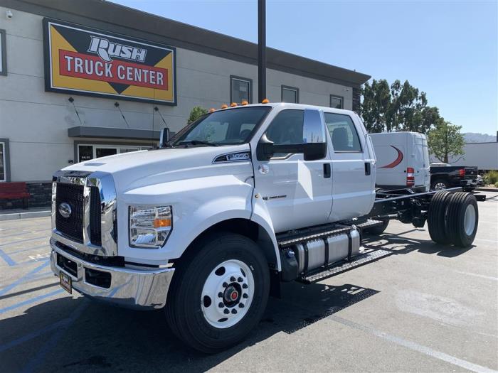 2027 Ford F-650-1