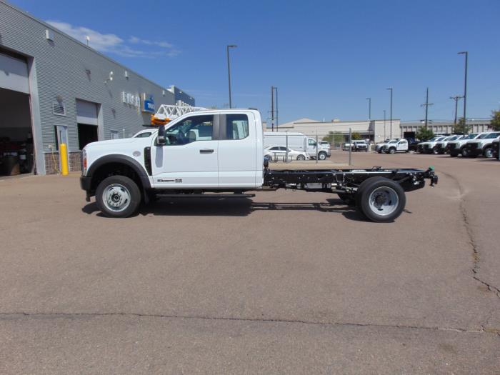 2027 Ford F-450-8