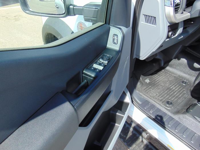 2027 Ford F-450-9