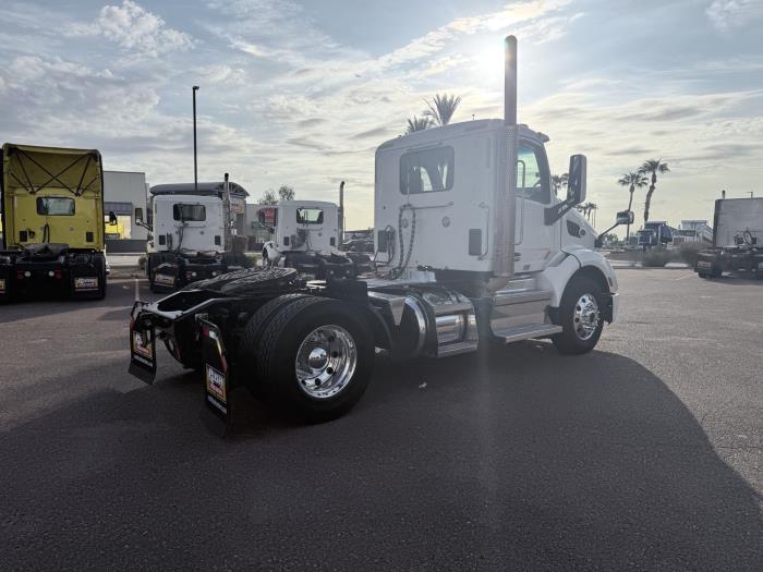 2018 Peterbilt 579-4