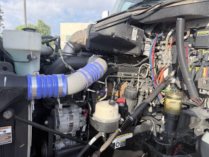 2018 Peterbilt 579-8