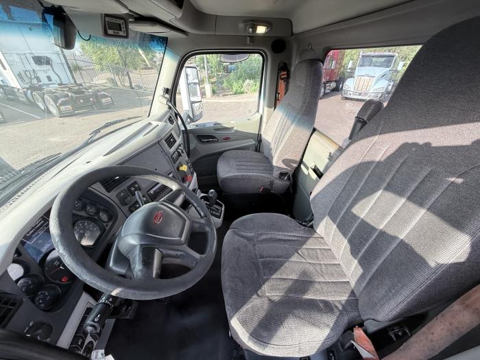2018 Peterbilt 579-9