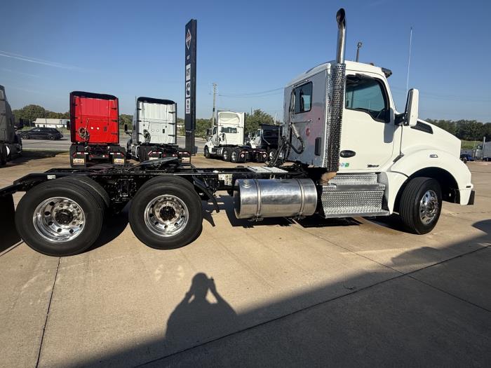 2022 Kenworth T880-3