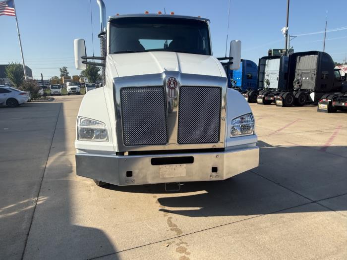2022 Kenworth T880-1