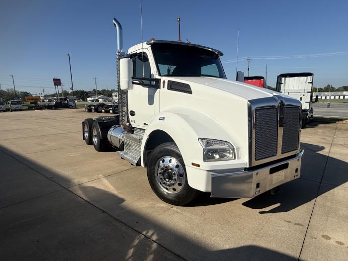 2022 Kenworth T880-0