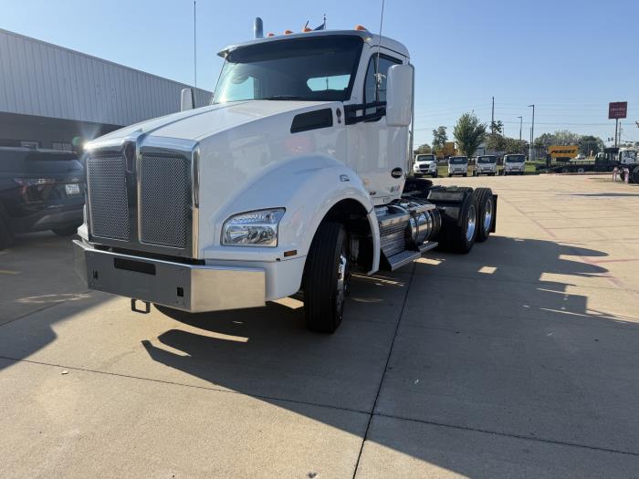 2022 Kenworth T880-2