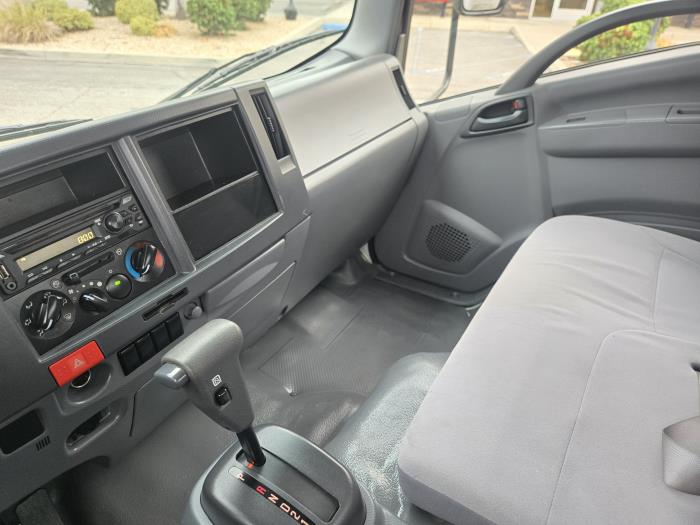 2022 Isuzu NRR-4
