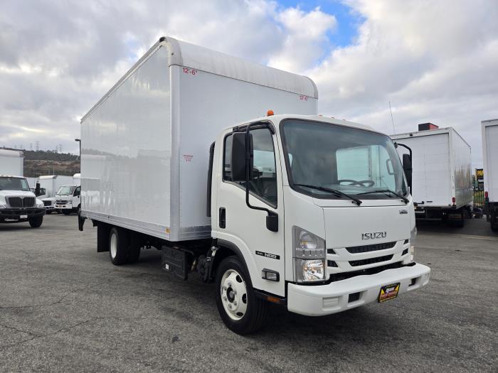 2022 Isuzu NRR-7