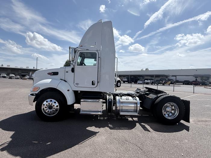 2020 Peterbilt 337-1
