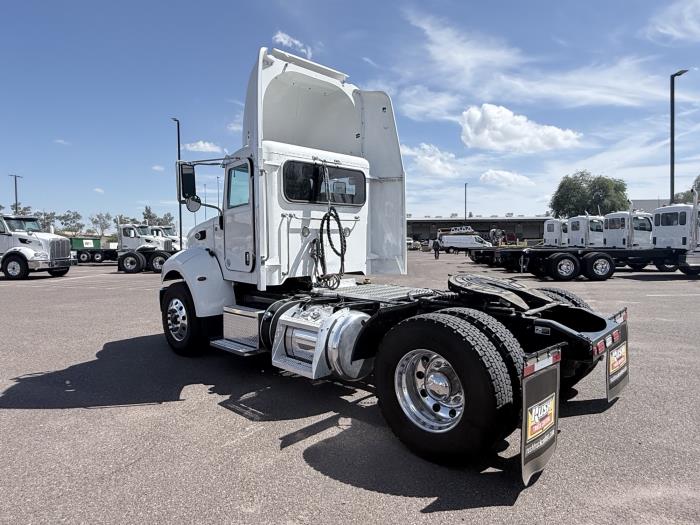 2020 Peterbilt 337-2