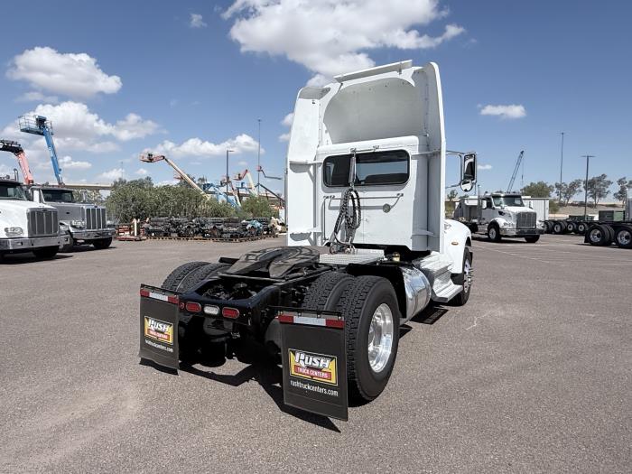 2020 Peterbilt 337-4