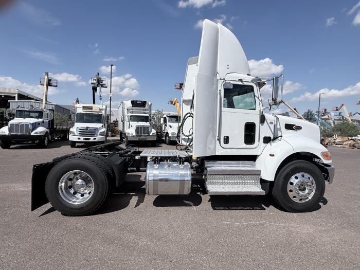 2020 Peterbilt 337-5