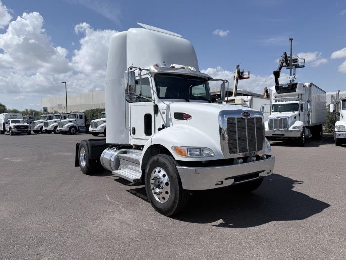 2020 Peterbilt 337-6